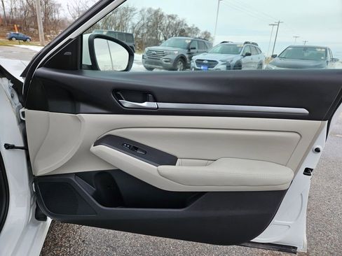 Used 2022 Nissan Altima 2.5 SV image 33