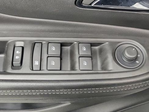 Used 2022 Buick Encore Preferred w/ Safety Package FWD image 19