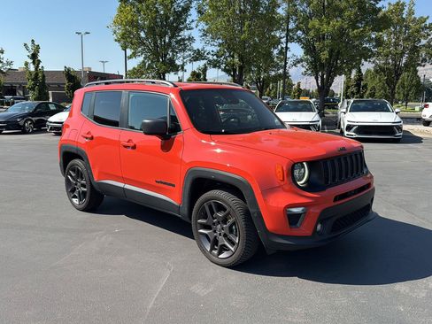 Used 2021 Jeep Renegade Latitude w/ Luxury Group II AWD/4WD image 9