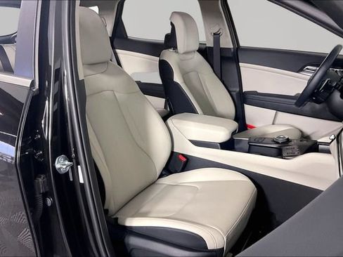 Certified 2026 Kia Sportage EX AWD/4WD image 27