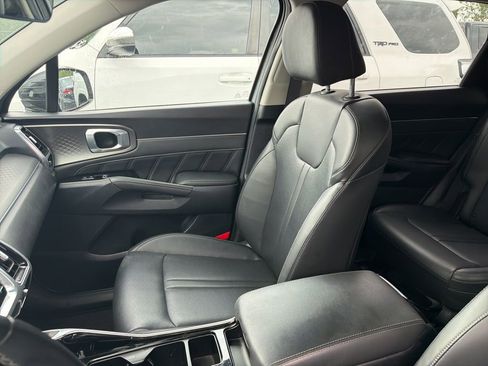 Used 2023 Kia Sorento SX FWD image 12