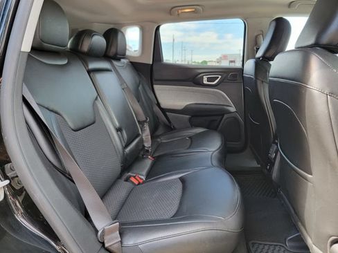 Certified 2022 Jeep Compass Latitude w/ Sun and Sound Group AWD/4WD image 24