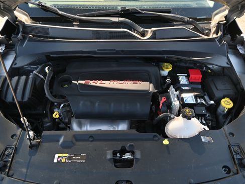 Used 2022 Jeep Compass Latitude w/ Sun and Sound Group image 24