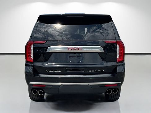 Used 2024 GMC Yukon XL Denali AWD/4WD image 4