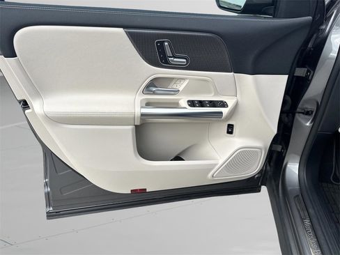 Used 2021 Mercedes-Benz GLA 250 image 9