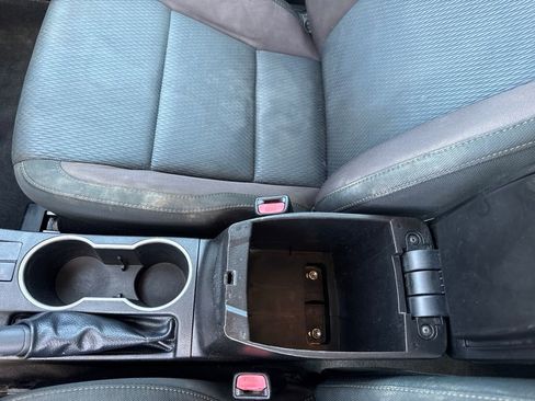 Used 2019 Toyota Corolla LE FWD image 18