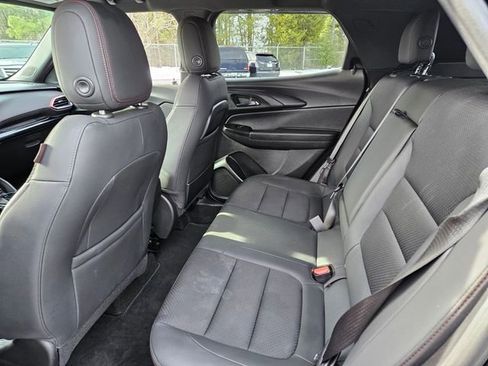 Used 2022 Chevrolet TrailBlazer RS w/ Sun and Liftgate Package image 10