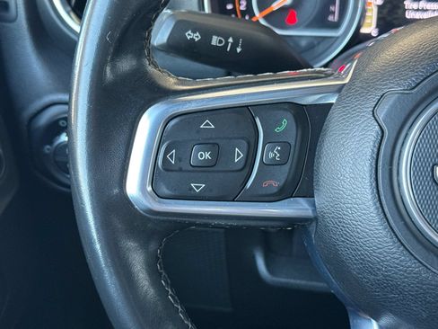 Used 2021 Jeep Gladiator Overland AWD/4WD image 27