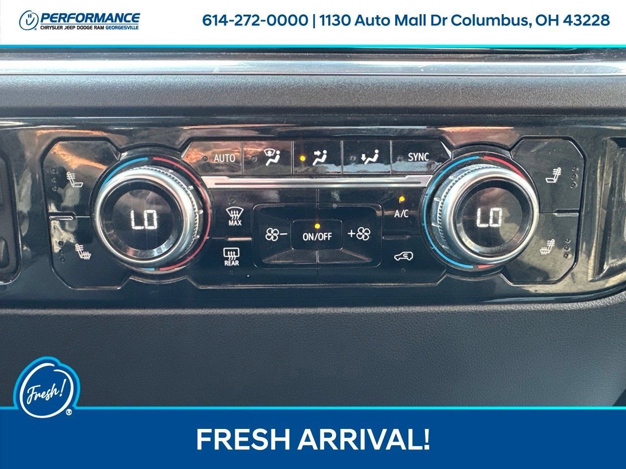 Used 2025 GMC Sierra 1500 SLT AWD/4WD image 23