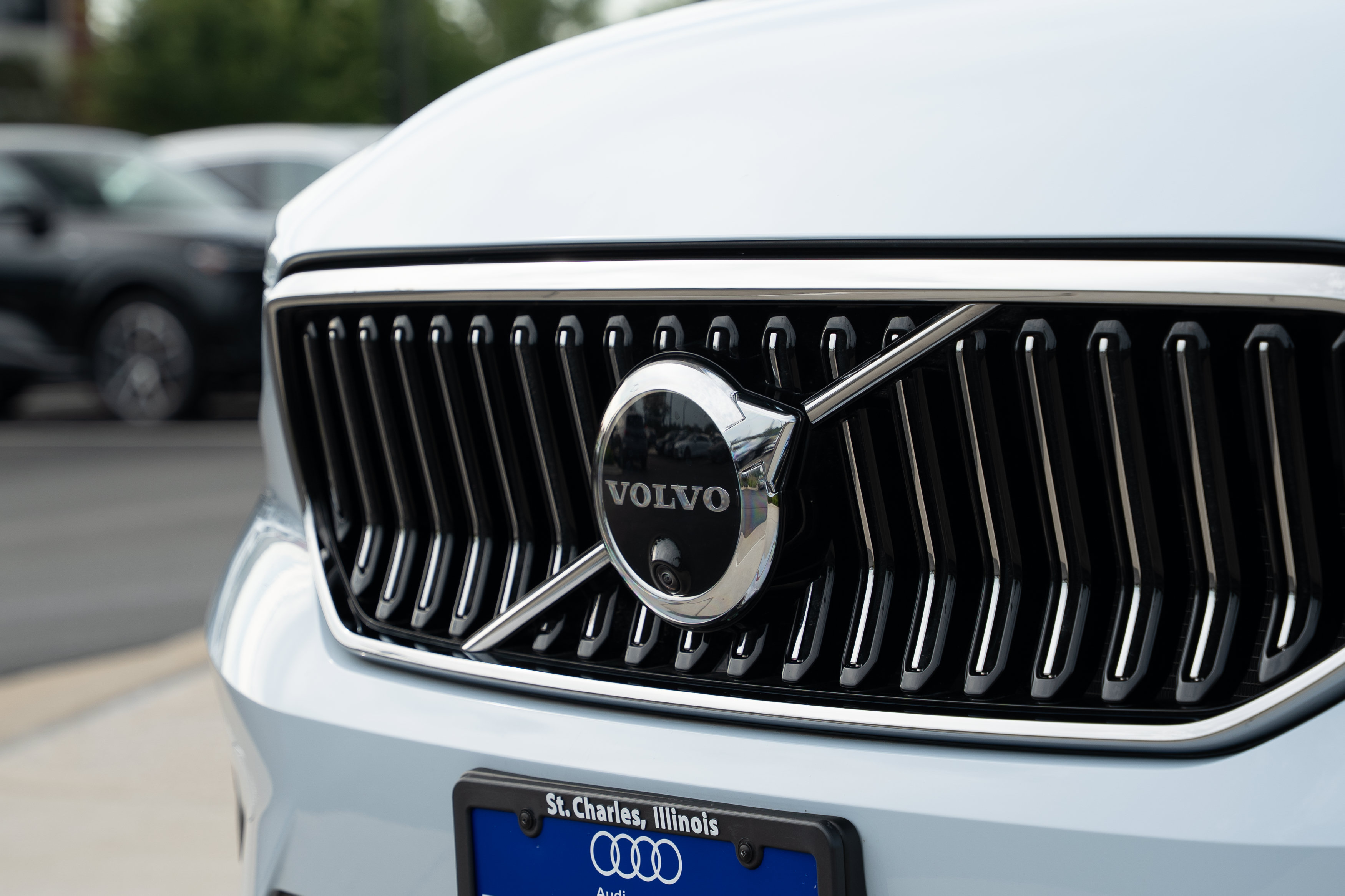 Used 2024 Volvo XC40 B5 Plus w/ Protection Package Premier AWD/4WD image 32