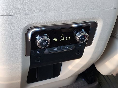 New 2026 GMC Yukon XL Denali w/ Sun & Power Step Package image 10