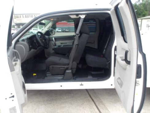 Used 2010 Chevrolet Silverado 1500 W/T RWD image 15