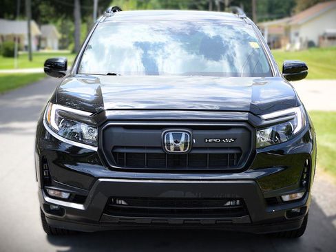 Used 2025 Honda Passport Black Edition image 2