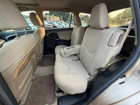 Used 2012 Toyota RAV4 4WD w/ Upgrade Value Pkg image 18
