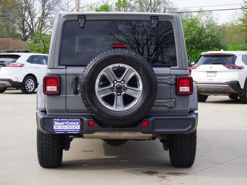 Used 2021 Jeep Wrangler Unlimited Sahara w/ Dual Top Group AWD/4WD image 4