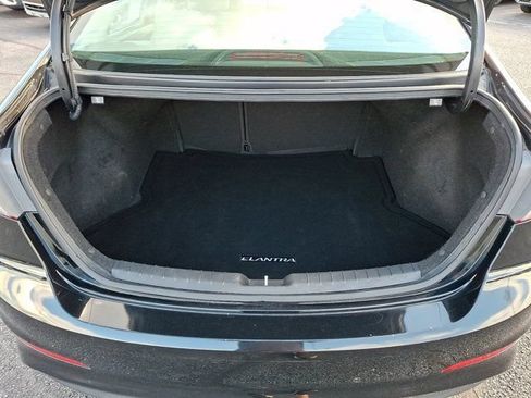 Used 2018 Hyundai Elantra SE w/ SE Connectivity Package 04 FWD image 33
