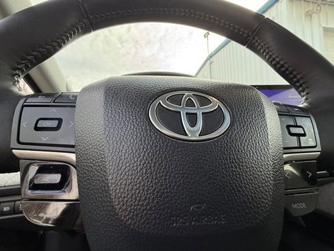 Used 2025 Toyota Camry XSE image 21