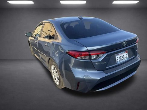 Used 2020 Toyota Corolla LE FWD image 29
