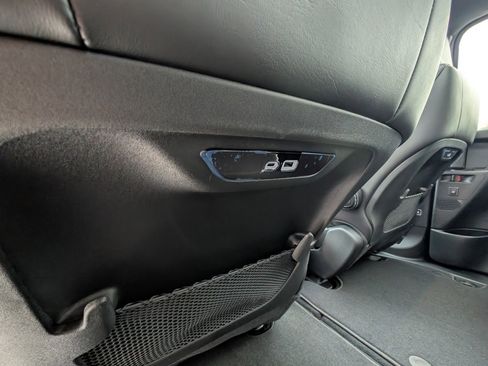 New 2026 Chrysler Pacifica Limited w/ S Appearance Package image 40