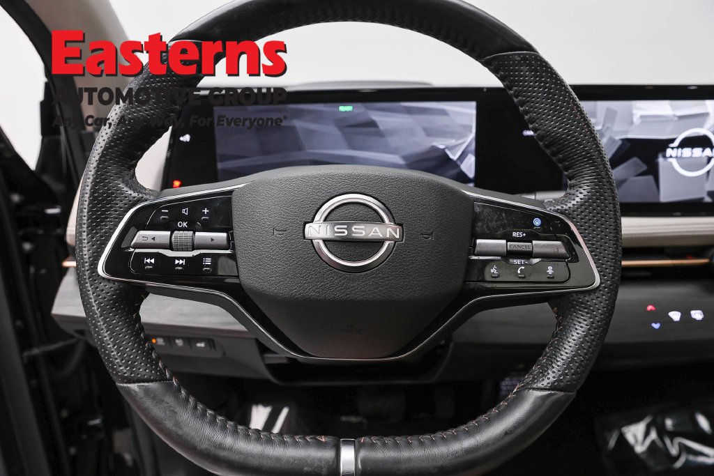 Used 2023 Nissan Ariya AWD image 11