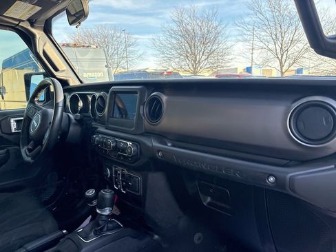Used 2021 Jeep Wrangler Unlimited Sport image 21