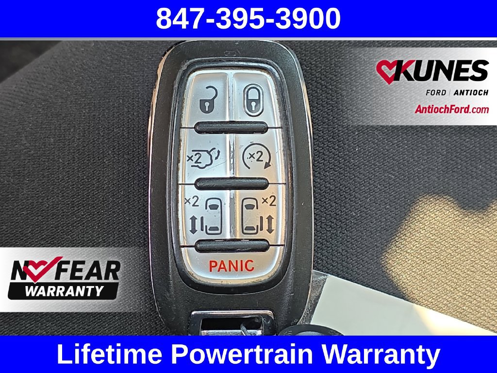 Used 2023 Chrysler Voyager LX FWD image 18