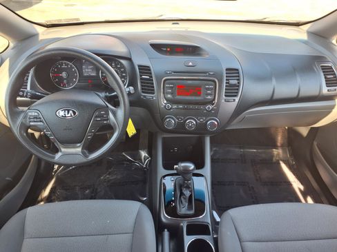 Used 2018 Kia Forte LX image 13