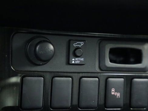 Used 2018 Mitsubishi Outlander SEL image 16