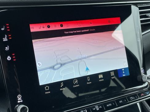 Used 2024 Jeep Wagoneer 4WD image 18