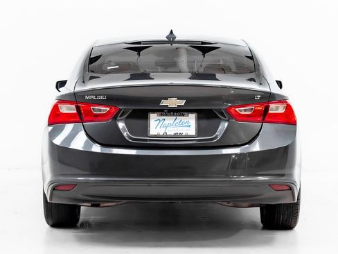 Used 2017 Chevrolet Malibu LT FWD image 26