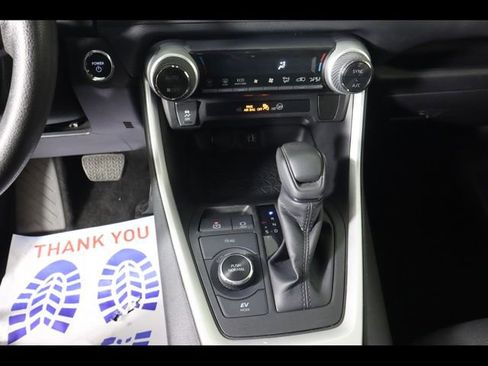 Used 2025 Toyota RAV4 XLE image 28