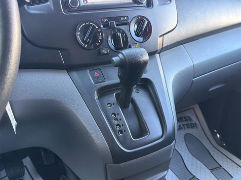 Used 2017 Chevrolet City Express LT w/ Technology Package FWD image 19