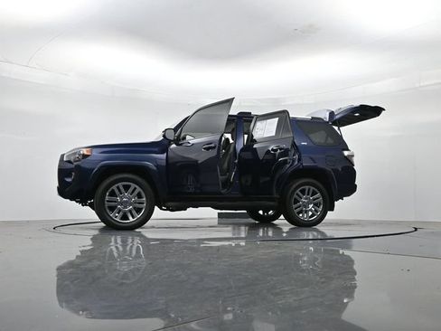 Used 2024 Toyota 4Runner SR5 Premium w/ Moonroof Package AWD/4WD image 57