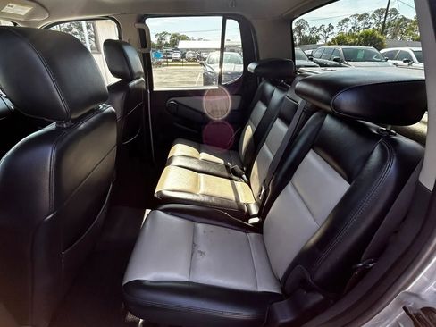 Used 2007 Ford Explorer Sport Trac Limited AWD/4WD image 18