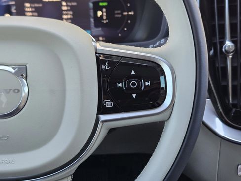 New 2026 Volvo XC90 T8 Ultra w/ Protection Package Premier image 25