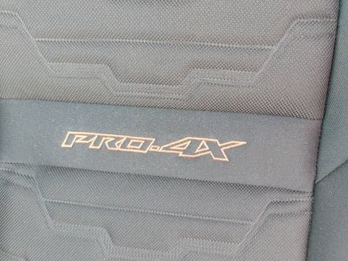 Used 2025 Nissan Frontier PRO-4X w/ Pro Convenience Package AWD/4WD image 15