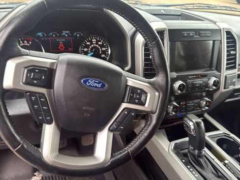 Used 2019 Ford F150 Lariat w/ Equipment Group 502A Luxury image 17