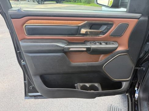 Used 2022 RAM 1500 Limited AWD/4WD image 12