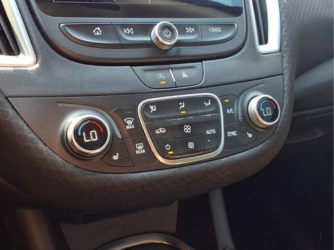 Used 2023 Chevrolet Malibu LT FWD image 9