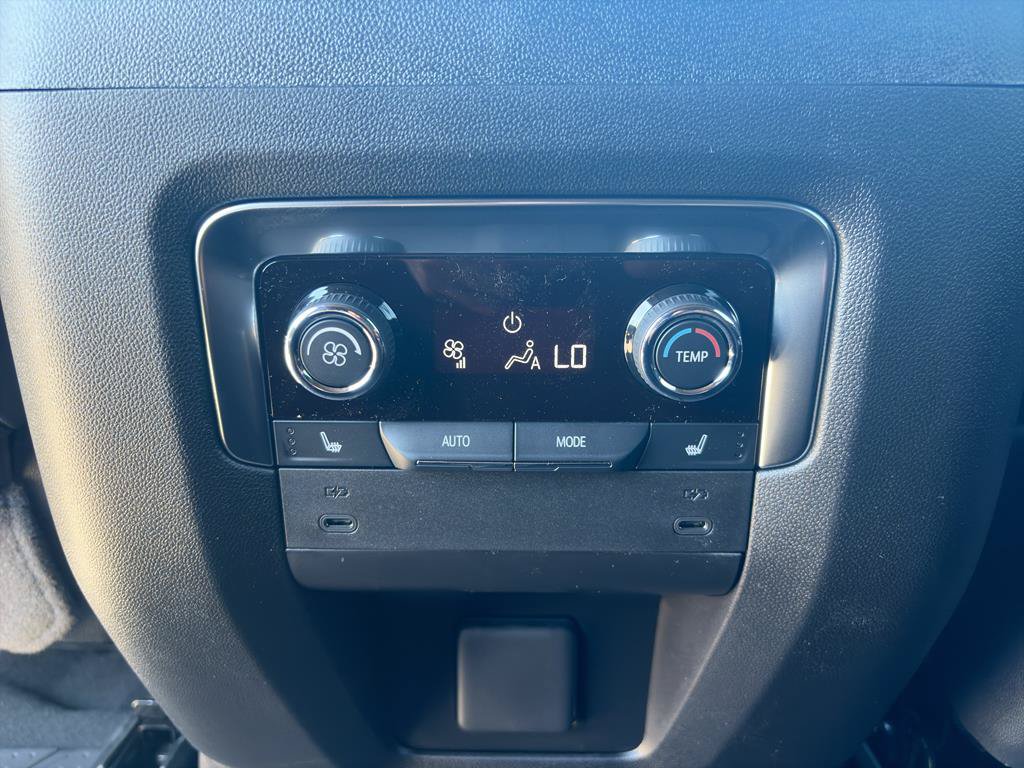 New 2026 Chevrolet Tahoe High Country w/ Sun And Tow Package AWD/4WD image 35