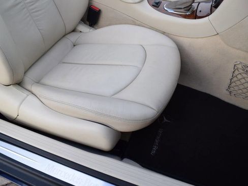 Used 2007 Mercedes-Benz CLK 350 Cabriolet image 54