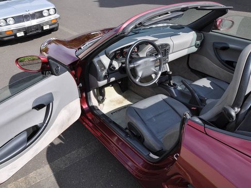 Used 1997 Porsche Boxster RWD image 31
