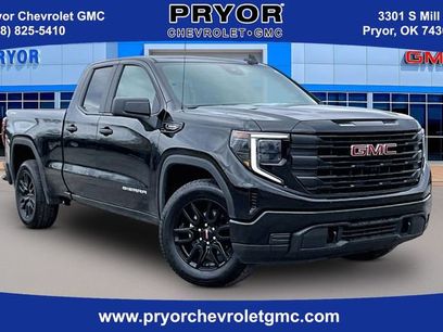 New 2026 GMC Sierra 1500 Pro w/ Graphite Edition