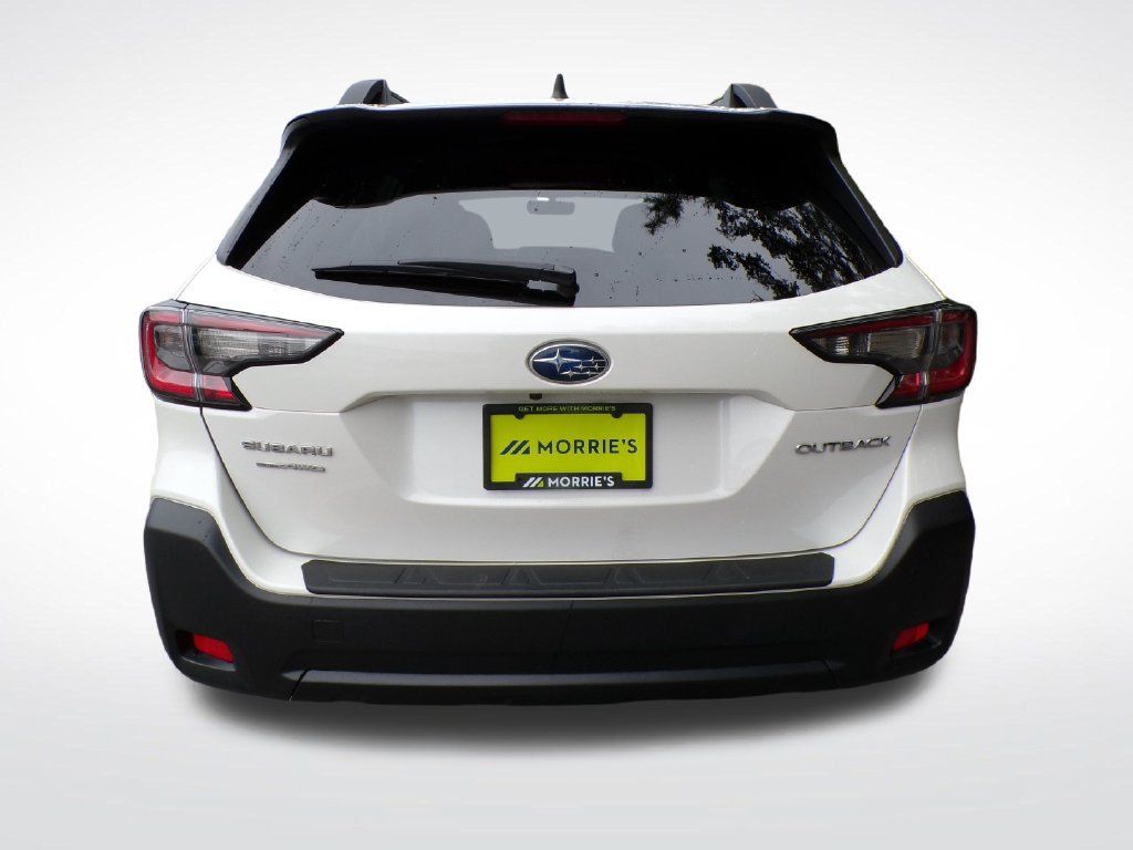 Used 2024 Subaru Outback Premium AWD/4WD image 5