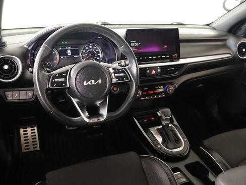 Used 2024 Kia Forte GT-Line w/ GT-Line Premium Package FWD image 2