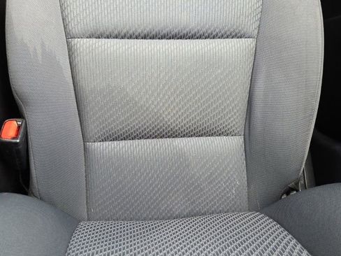 Used 2019 Toyota Highlander LE FWD image 30