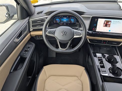 New 2026 Volkswagen Atlas Cross Sport SE image 23