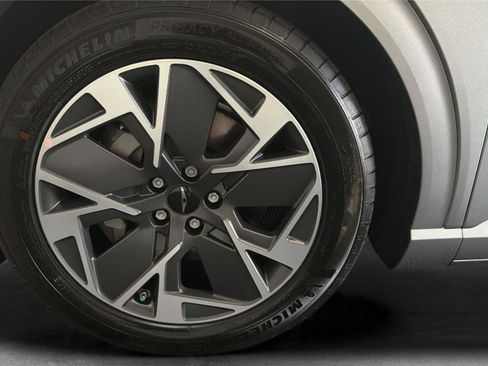 New 2026 Genesis GV60 RWD image 24