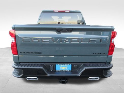 New 2026 Chevrolet Silverado 1500 Custom Trail Boss w/ LPO, Dark Essentials Package image 4
