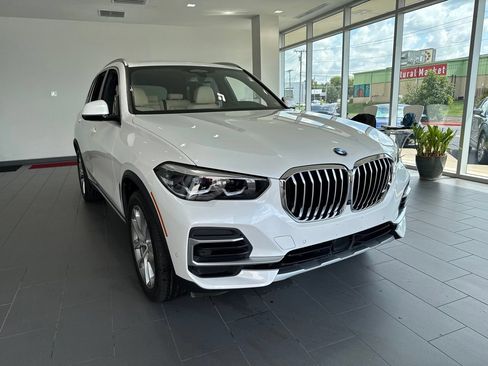 Used 2022 BMW X5 sDrive40i RWD image 2